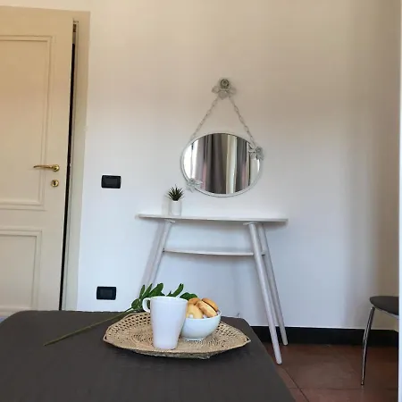 La Casa Di Giulia With Air Conditioning, Wifi And Private Parking