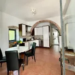 La Casa Di Giulia With Air Conditioning, Wifi And Private Parking Lejlighed *